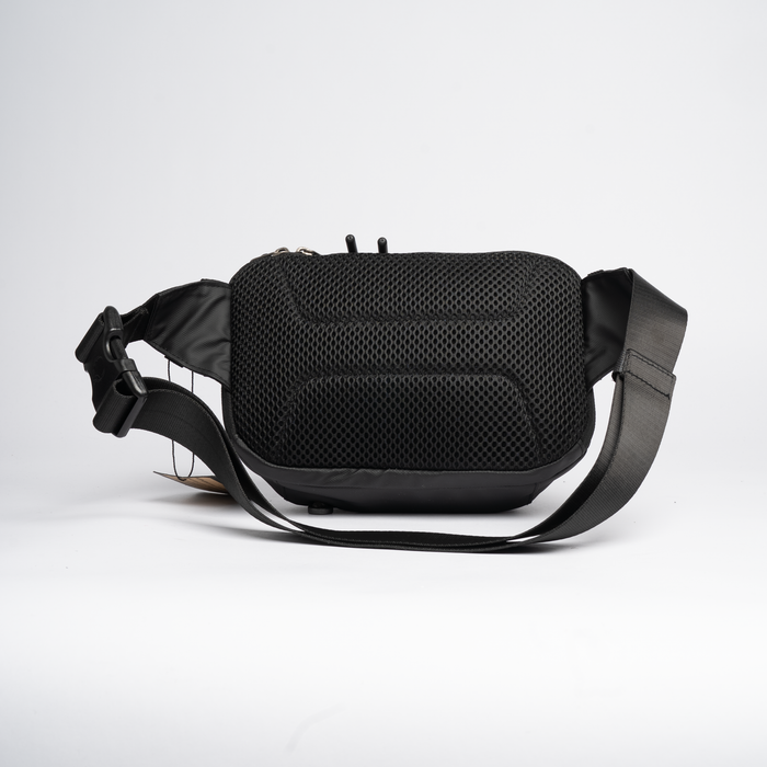 Cross-Body Carry Bag With DRYOUT®