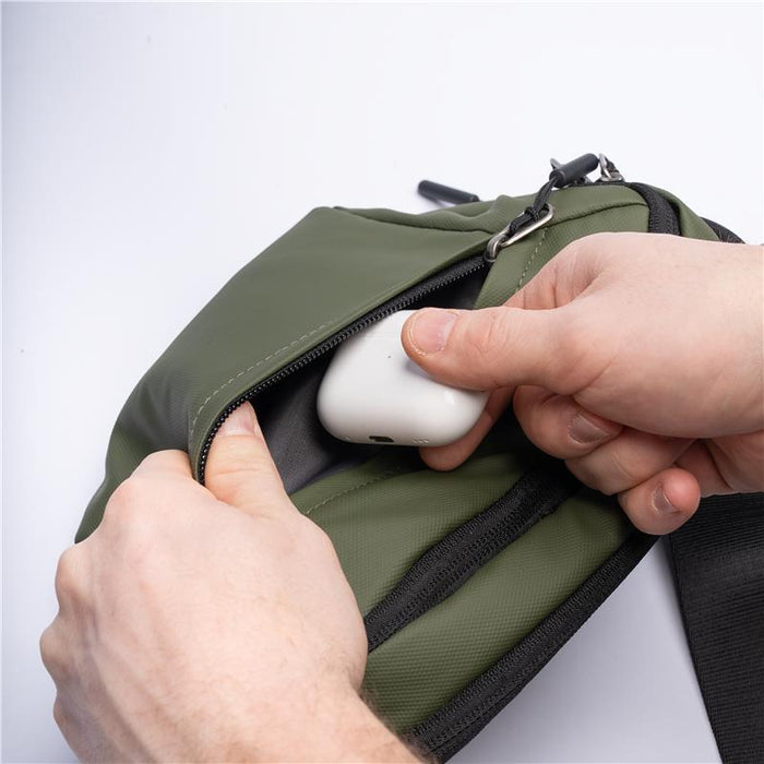 Cross-Body Carry Bag With DRYOUT®