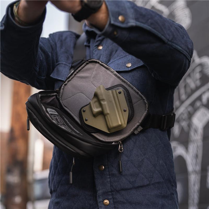 Cross-Body Carry Bag With DRYOUT®