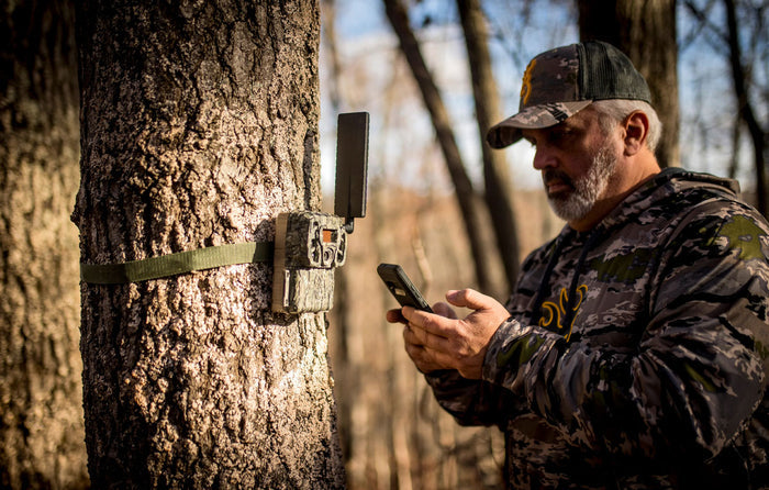Defender Vision Pro HD Cellular Hunting Camera