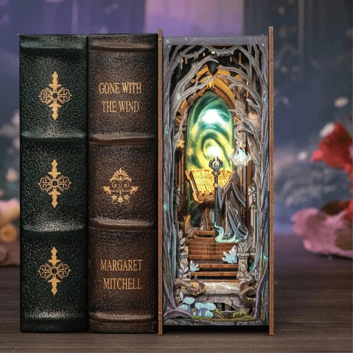 Gate of Wonderland – DIY book nook kit, HiNooki (image 2)