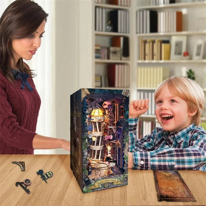 Magic Night Alley – DIY book nook kit, HiNooki (image 5)