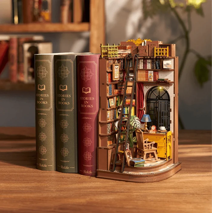 Silent Corner Study – DIY book nook kit, HiNooki (image 5)