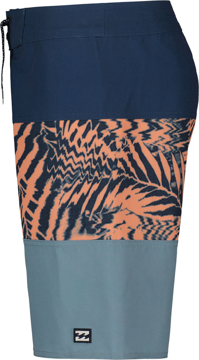 Tribong Pro Boardshorts - Boys'