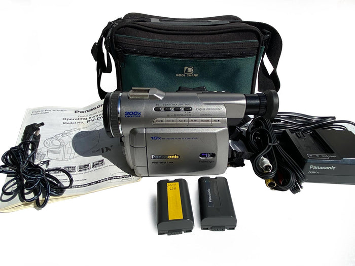 Vintage Panasonic PV-DV100 Mini-DV Camcorder Camera