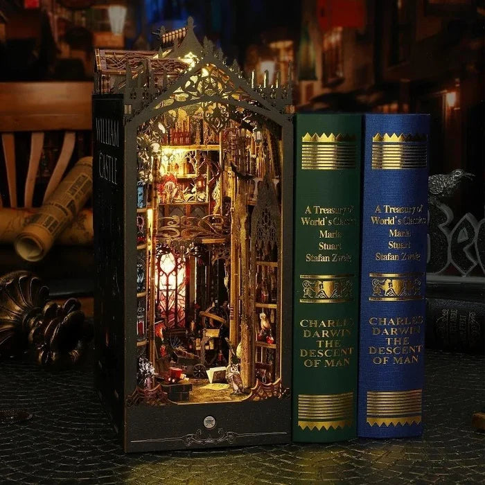 HiNooki - William CastleBook Nook