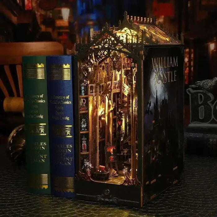 HiNooki - William CastleBook Nook