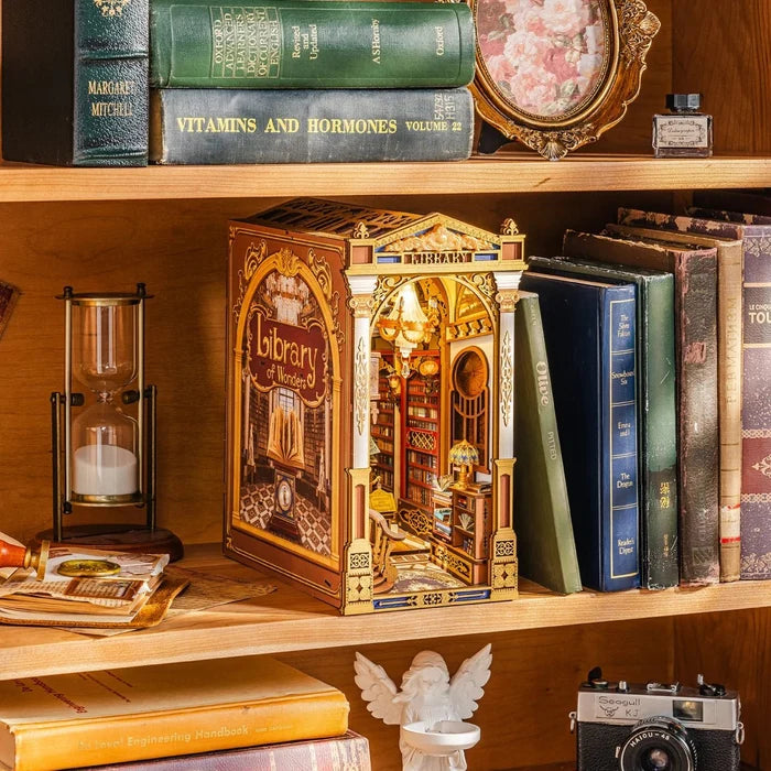Wonders Library – DIY book nook kit, HiNooki (image 3)